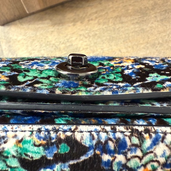 Coach Dinky - Picture 10 of 14